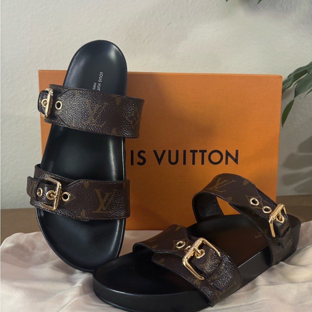 New! Womens Original Louis Vuitton Brown Slide Sandals with Gold Buckles 39